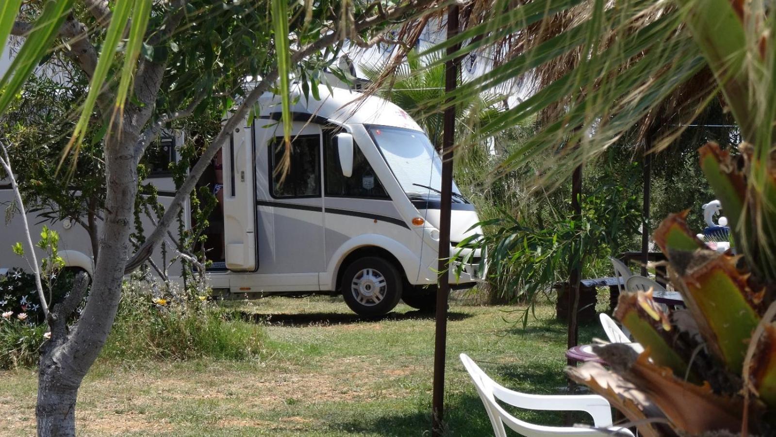 Mavi Cennet Camping Caravan Hotel Kızılot Eksteriør billede