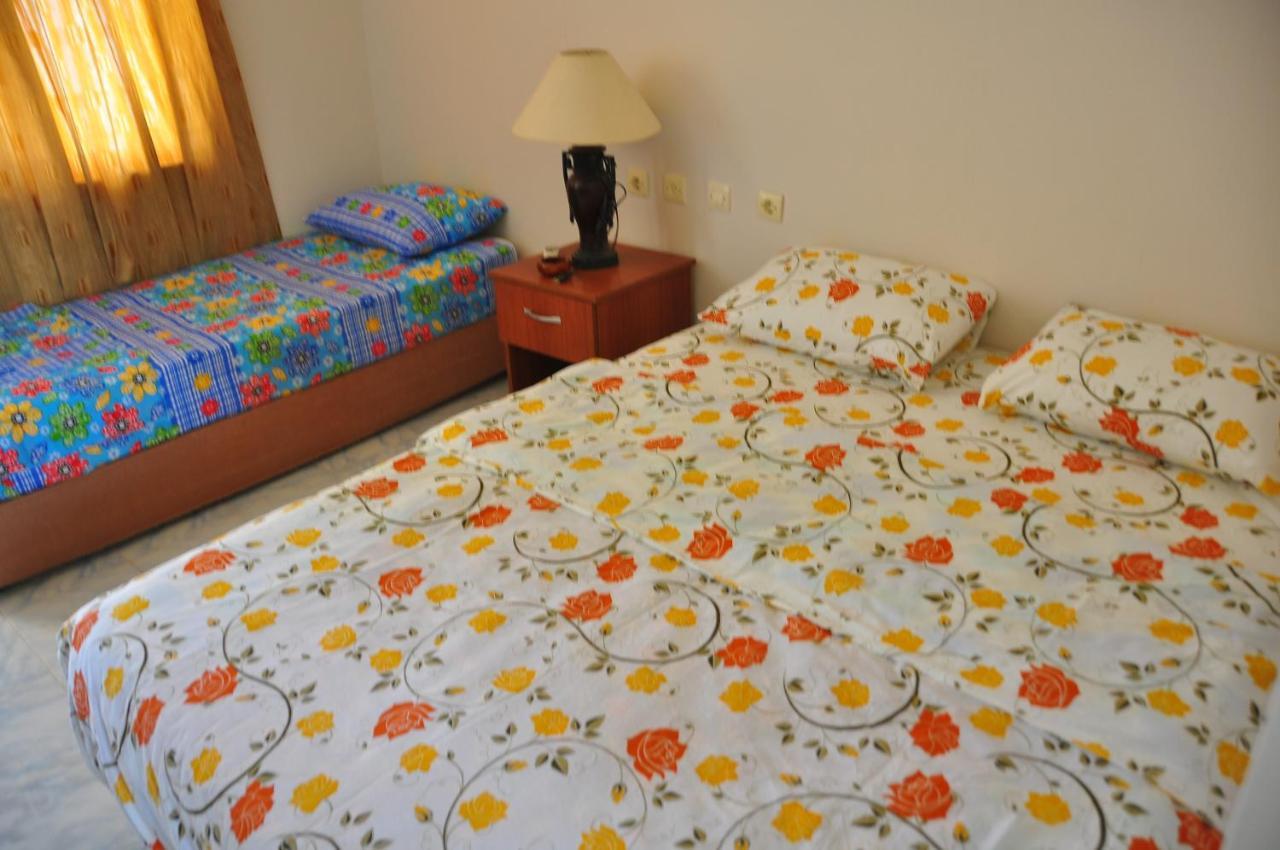 Mavi Cennet Camping Caravan Hotel Kızılot Eksteriør billede